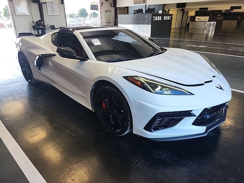Used 2021 Chevrolet Corvette Stingray Premium Cpe w/ Z51 Performance Package RWD image 1
