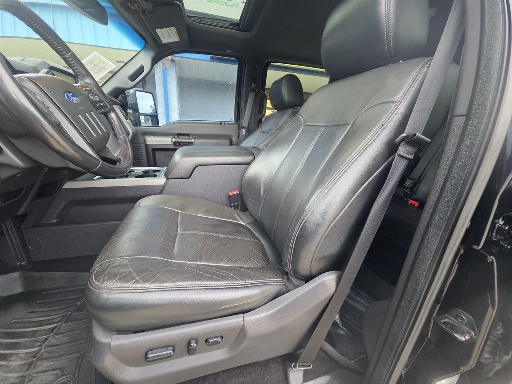 Used 2016 Ford F250 Lariat w/ Lariat Ultimate Package AWD/4WD image 9