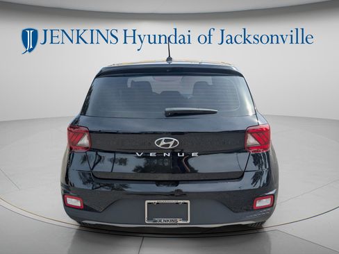 New 2026 Hyundai Venue SE FWD image 4
