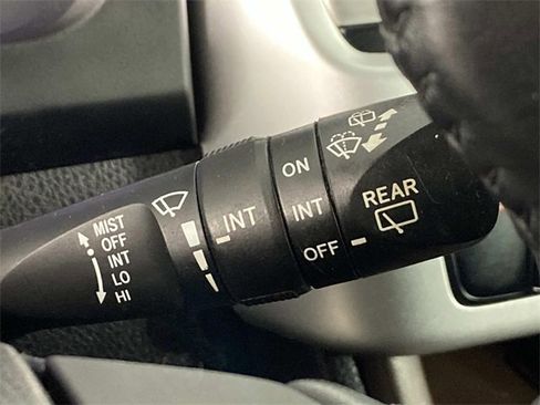 Used 2018 Toyota Highlander Plus image 17