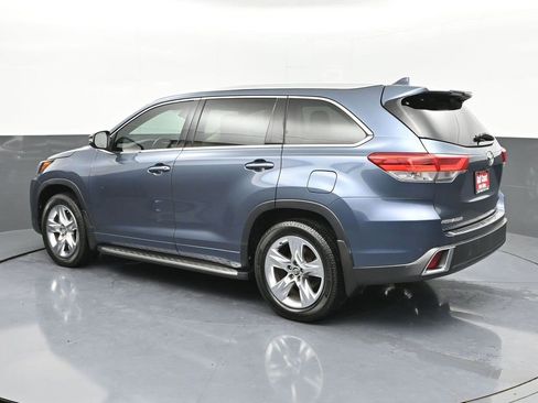 Certified 2019 Toyota Highlander Limited Platinum image 29