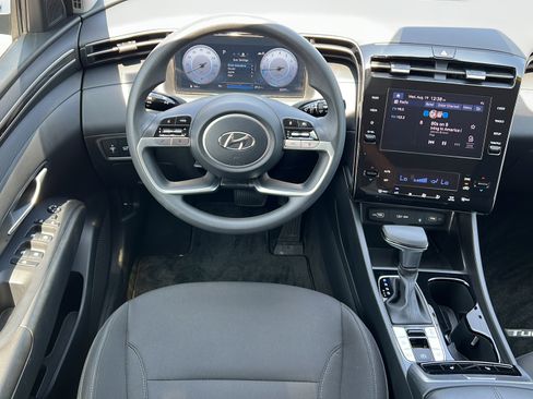 Certified 2024 Hyundai Tucson SEL FWD image 12