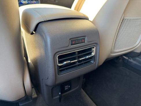 Used 2022 Lincoln Corsair Reserve w/ Luxury Package image 18