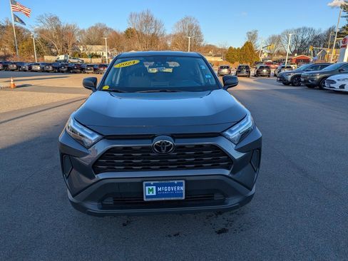 Used 2024 Toyota RAV4 LE image 9