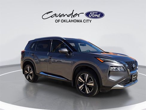 Used 2023 Nissan Rogue Platinum w/ Platinum Premium Package image 2