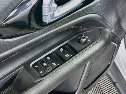 Used 2025 Jeep Compass Trailhawk AWD/4WD image 15