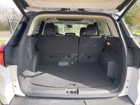 Used 2019 Ford Escape Titanium image 13