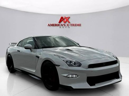 Used 2024 Nissan GT-R w/ Floor Mat Package AWD/4WD image 8