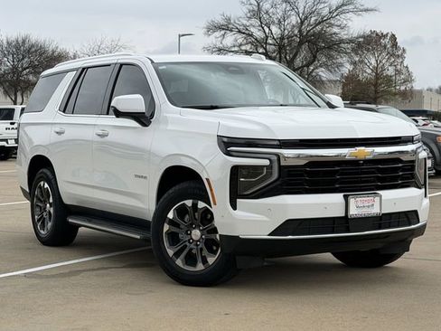 Used 2025 Chevrolet Tahoe LS image 2