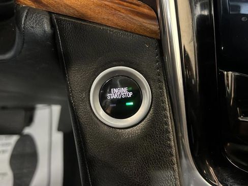 Used 2015 Cadillac Escalade Premium image 24