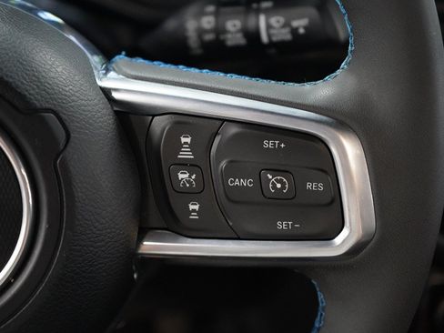 Used 2024 Jeep Wrangler High Altitude AWD/4WD image 16
