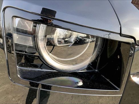 New 2026 Land Rover Defender 110 X-Dynamic SE image 13