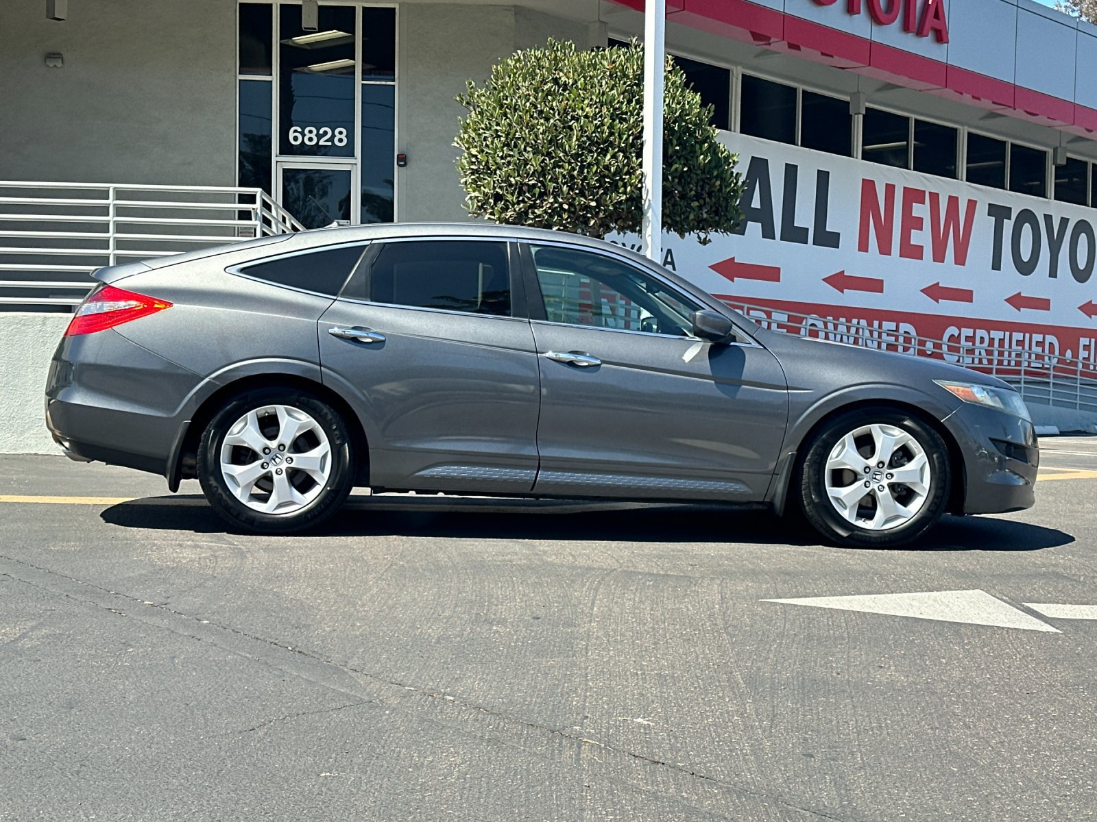 Used 2012 Honda Crosstour EX-L image 6