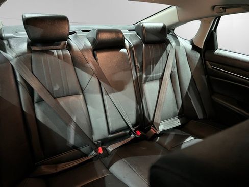 Used 2020 Honda Accord Touring image 14