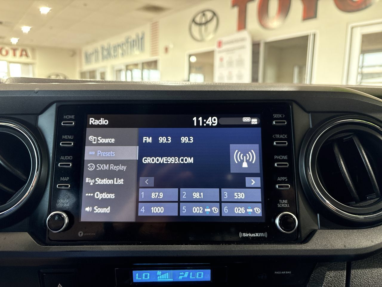 Used 2023 Toyota Tacoma TRD Off-Road w/ Technology Package RWD image 17