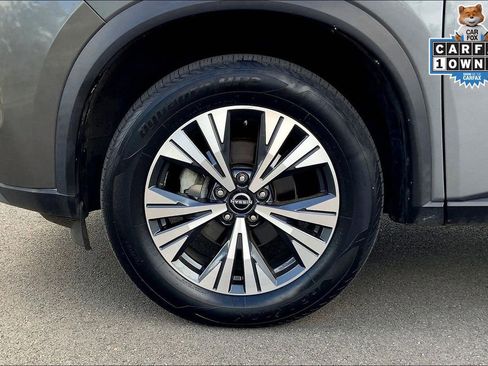 Used 2023 Nissan Rogue SV image 9