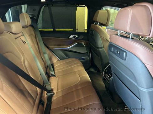 Used 2021 BMW X5 xDrive40i AWD/4WD image 21