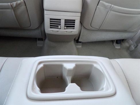 Used 2007 Toyota Avalon XLS image 16