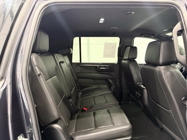 Used 2025 Chevrolet Suburban Z71 AWD/4WD image 28