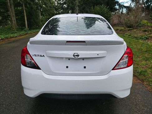 Used 2017 Nissan Versa S Plus image 4