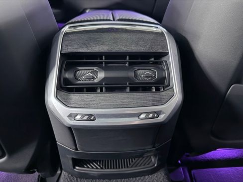 Used 2023 BMW 760i xDrive w/ Executive Package image 35