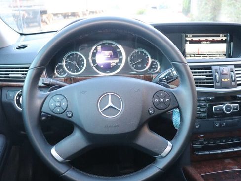 Used 2013 Mercedes-Benz E 350 Sedan image 25