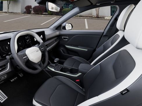 New 2025 Kia K4 GT-Line Turbo image 17