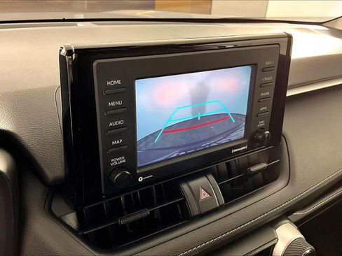 Used 2021 Toyota RAV4 XLE image 25