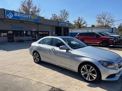 Used 2018 Mercedes-Benz C 300 Sedan w/ Premium Package image 3
