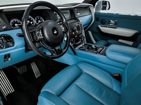 Used 2023 Rolls-Royce Cullinan AWD/4WD image 16
