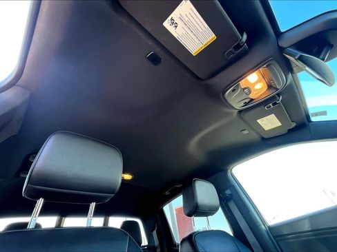 Used 2023 GMC Canyon Elevation w/ Elevation Premium Package image 14