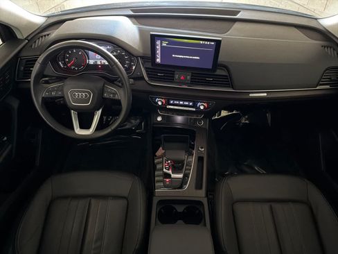 Used 2023 Audi Q5 2.0T Premium w/ Convenience Package AWD/4WD image 3