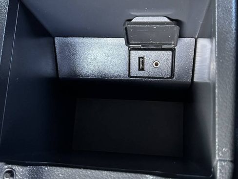 Used 2016 Nissan Sentra SR FWD image 27