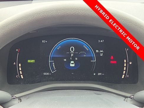 Used 2025 Toyota Camry LE FWD image 23