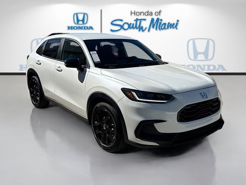 Certified 2024 Honda HR-V Sport image 1