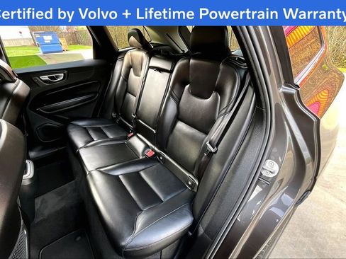 Used 2025 Volvo XC60 B5 Core image 34