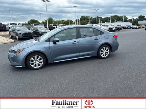 Certified 2025 Toyota Corolla LE FWD image 14