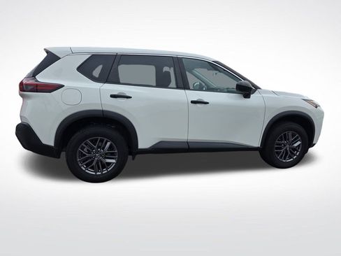 Used 2021 Nissan Rogue S image 5