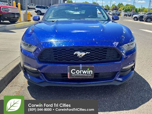 Used 2016 Ford Mustang Convertible RWD image 7