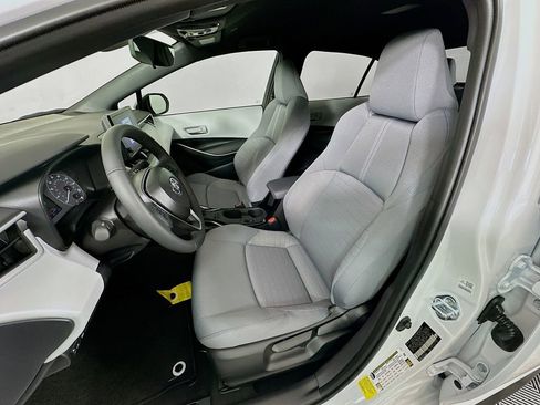 Used 2025 Toyota Corolla SE image 20
