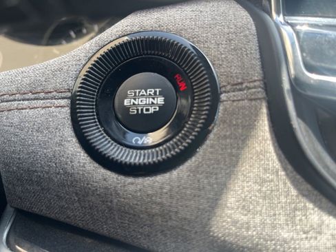 Used 2022 Jeep Compass Latitude image 39