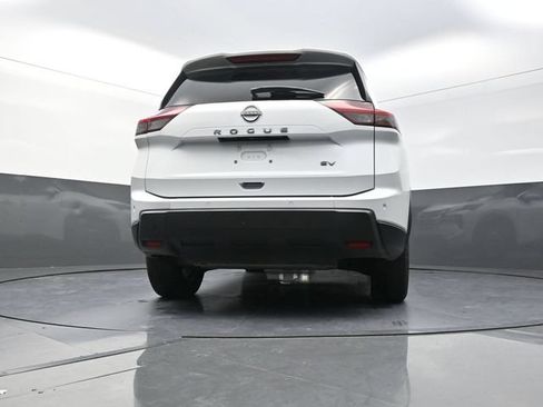 Used 2024 Nissan Rogue SV FWD image 36
