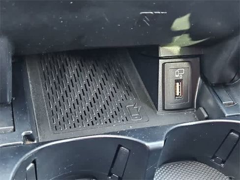 Used 2020 Mercedes-Benz C 300 Sedan image 29