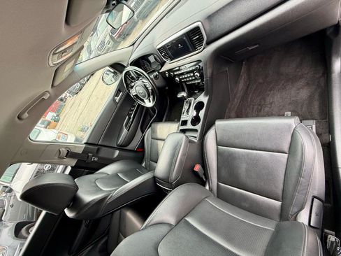 Used 2020 Kia Sportage EX AWD/4WD image 29