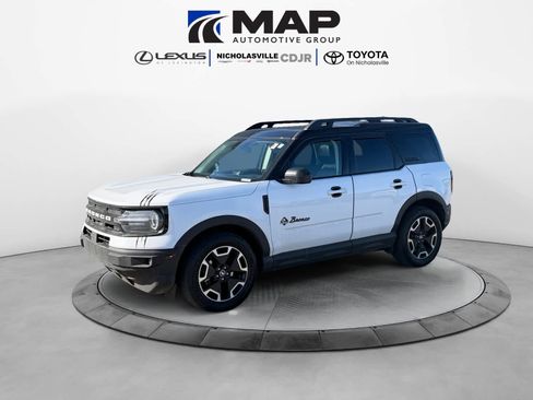 Used 2022 Ford Bronco Sport Outer Banks w/ Tech Package image 1