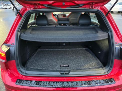 New 2026 Volkswagen GTI SE FWD image 14