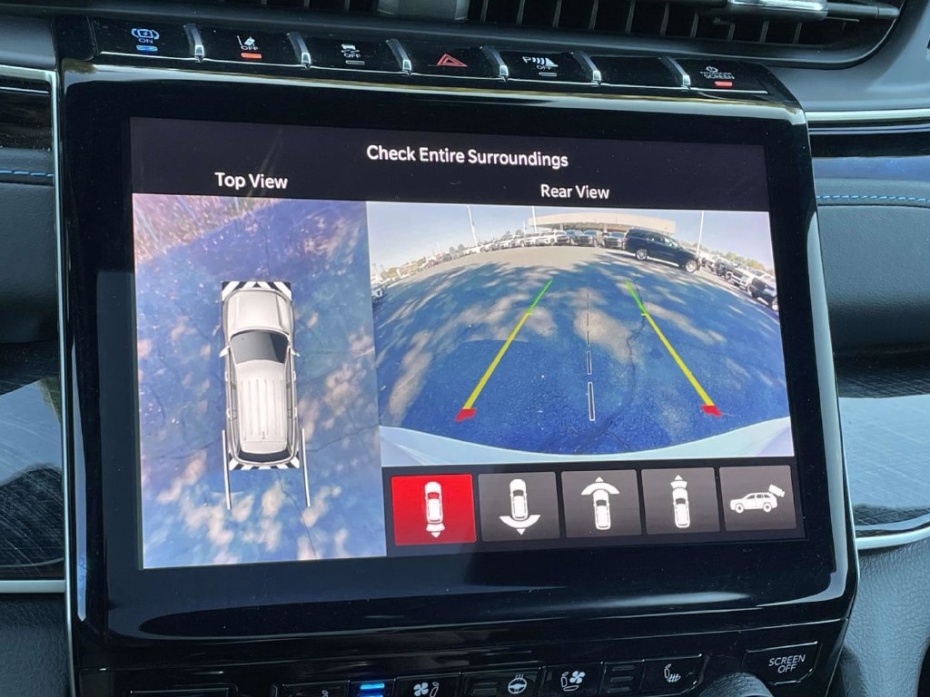 Certified 2023 Jeep Grand Cherokee Trailhawk w/ Advanced Protech Group II AWD/4WD image 38