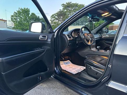 Used 2014 Jeep Grand Cherokee Altitude AWD/4WD image 11