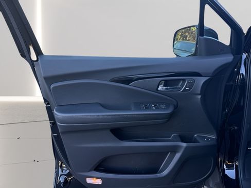 Used 2022 Honda Pilot Elite image 10