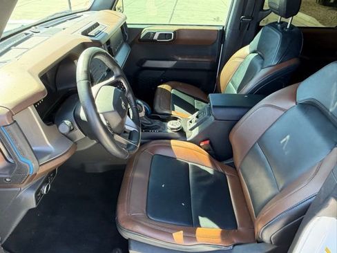 Used 2023 Ford Bronco Outer Banks w/ Sasquatch Package image 11